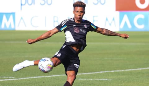Fernandes alkış aldı!
