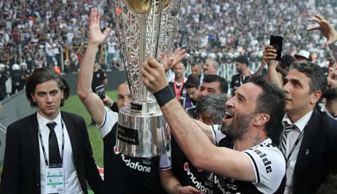 Flaş! Gökhan Gönül, Beşiktaş'ın teklifini kabul etti! Anlaşma sağlandı! İşte gelişmeler...
