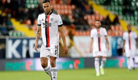 Flaş iddia! Josef De Souza ameliyat olabilir!