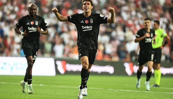 Gabriel Paulista: "Beşiktaş çok büyük bir camia. Herkesin yüzde 100 hazır olması gerekiyor"