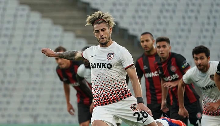 Gaziantep FK'da Sagal, Beşiktaş'a karşı yok!