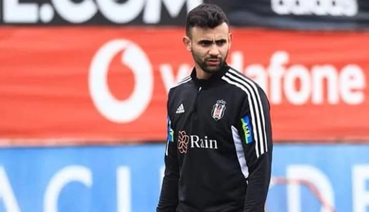 Ghezzal geri döndü! Sivasspor maçı kamp kadrosuna alındı!