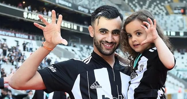 Ghezzal'dan mesaj var! İşe o paylaşım...