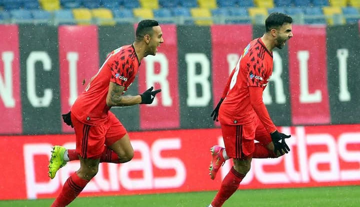 Ghezzal'dan sakatlık açıklaması