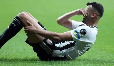 Ghezzal’ın sakatlığında flaş gelişme! Katar’a gitti!