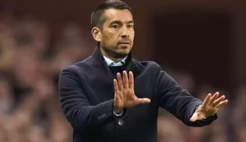 Giovanni van Bronckhorst, Beşiktaş için İstanbul'a geliyor!
