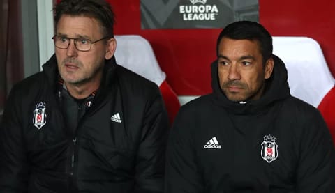 Giovanni van Bronckhorst: "İyi performans göstermiyorum. Üzücü."