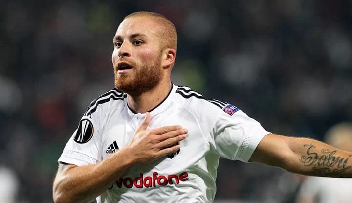 Gökhan Töre, ilk kez konuştu! Beşiktaş'la görüştü mü? Resmen açıkladı!