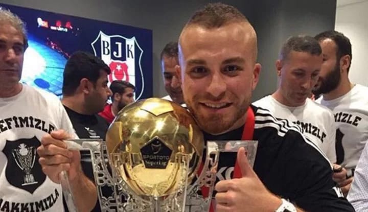 Gökhan Töre'nin menajerinden flaş açıklama! "Gökhan Töre, imza atmadı"