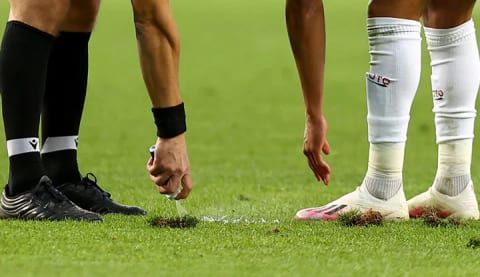Göztepe - Beşiktaş maçı öncesi yan hakem değişikliği! İşte nedeni ve o isim...
