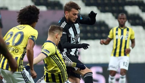 "Halil Umut Meler “Yapma şimdi... Ben gördüm” dercesine..."