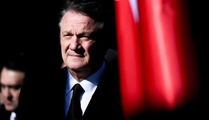 Hasan Arat: "Kimse hoca değişikliği falan beklemesin!"