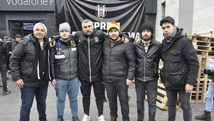 Her renkten vatandaşımız depremzedelere yardım eli uzatmak için bir arada!