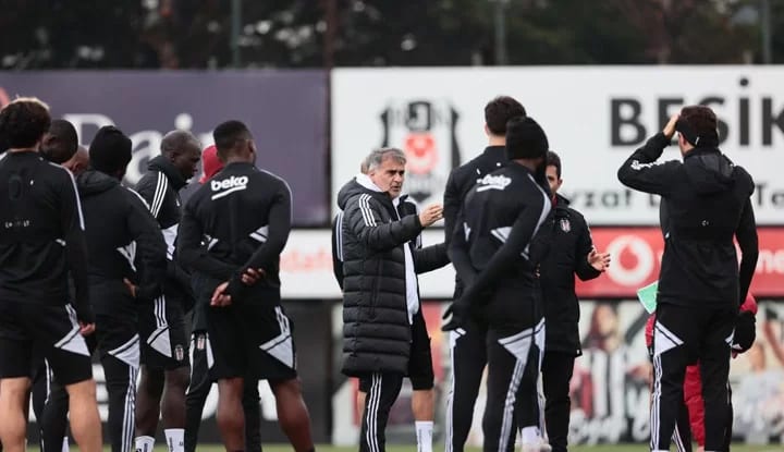 İngiliz basınından flaş iddia! Beşiktaş o isim için devreye girdi!