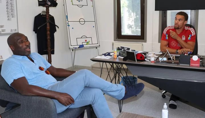 İngiliz Teknik Direktör Sol Campbell’dan Beşiktaş'a ziyaret!