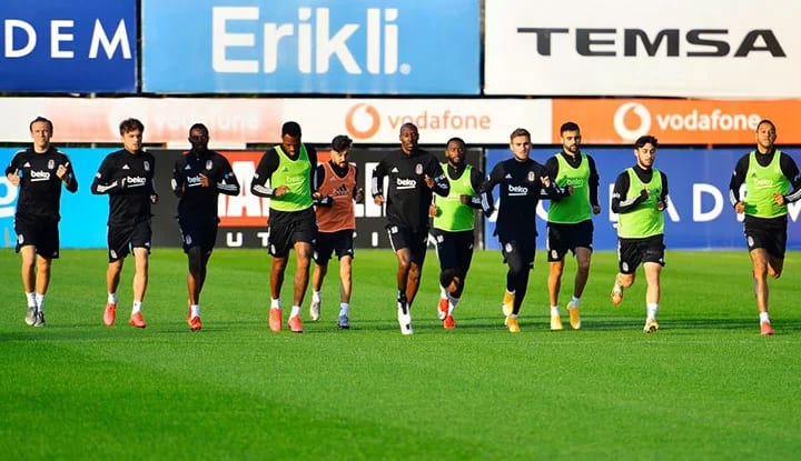 İşte Beşiktaş'ın Başakşehir maçındaki savunma 4'lüsü!