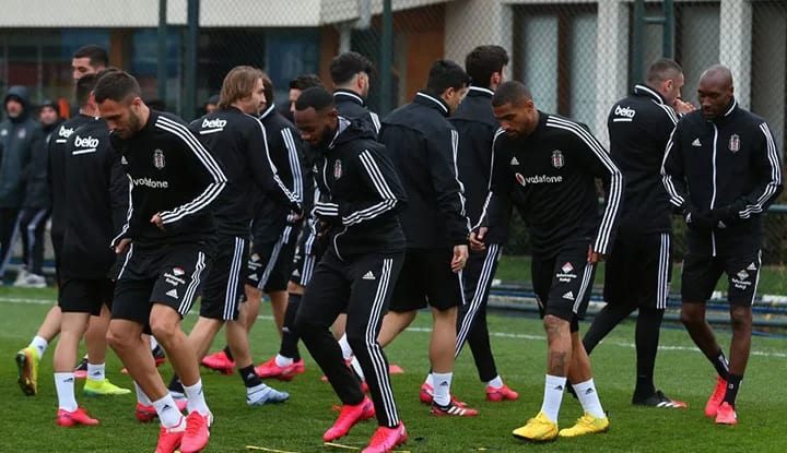 İşte Beşiktaşlı oyuncuların belirledikleri maaş indirim oranı...