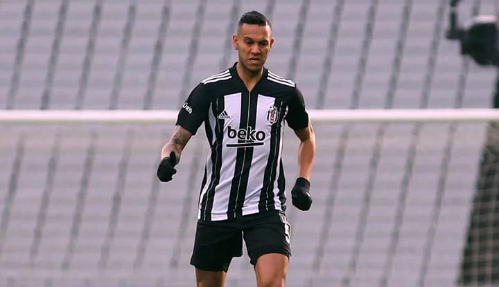 Josef de Souza imzayı attı, açıklama yaptı!