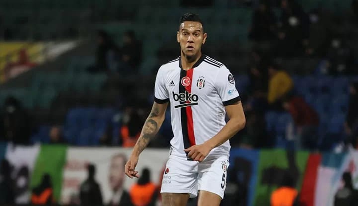 Josef de Souza'dan Montero paylaşımı