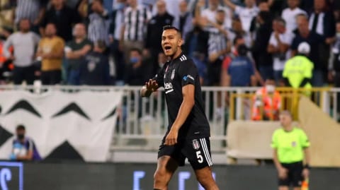 Josef de Souza'dan yaşananlarla ilgili paylaşım
