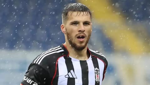 Jurasek Slavia Prag yolunda