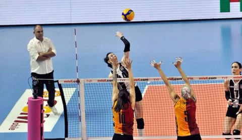 Kadın Voleybol Takımı, Vakıfbank'a mağlup oldu