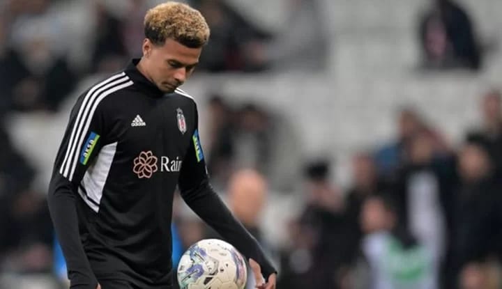 Karl Robinson'dan Dele Alli'ye yorumu! "Sahada Dele Alli varsa ondan iyisi yoktur"