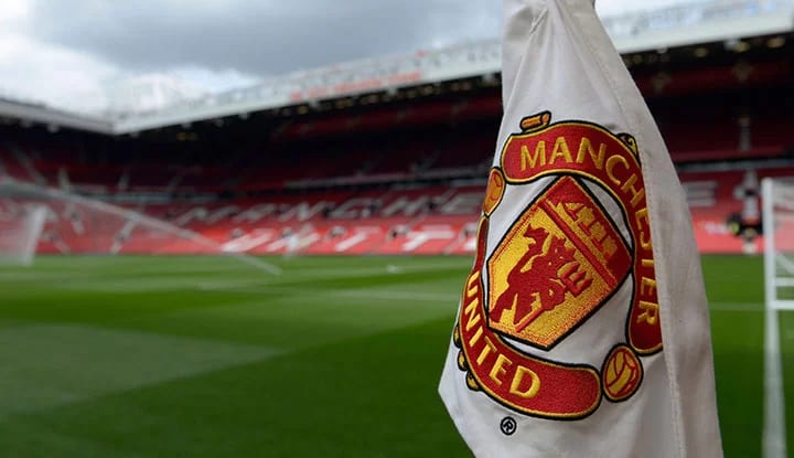 Manchester United ile sözleşmesi bitti, Beşiktaş'ı takibe aldı!