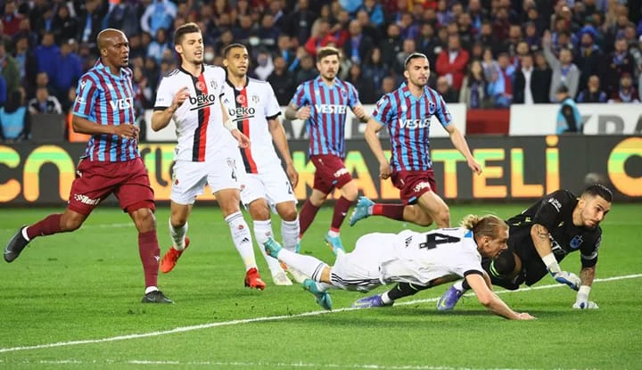 "Marifetli sanılan futbolculara onca para dökmeye gerek yokmuş"