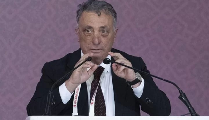Mehmet Büyükekşi, Ahmet Nur Çebi'ye güldü Beşiktaşlılar köpürdü!