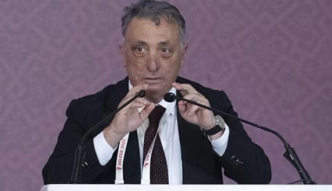 Mehmet Büyükekşi, Ahmet Nur Çebi'ye güldü Beşiktaşlılar köpürdü!