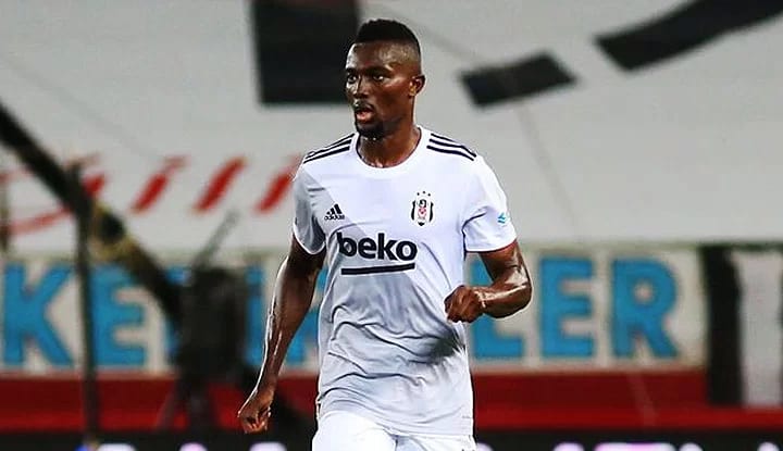 Mensah, Beşiktaş'ta bulunduğu dönemi anlattı! "O dönemde büyük rekabet vardı"