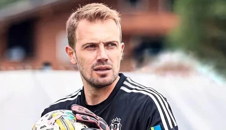 Mert Günok, Vodafone Park deprem yardım merkezinde!