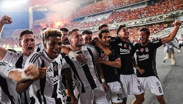 Muslera'dan Beşiktaş'a tebrik!
