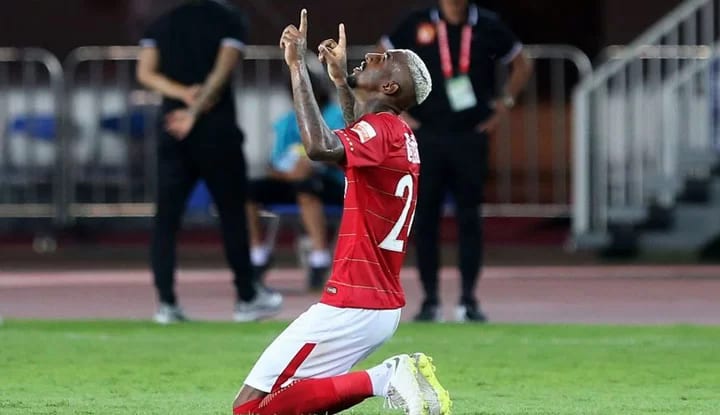"Ne yap, ne et, Talisca'yı al; 15 puan farkla şampiyon olursun"