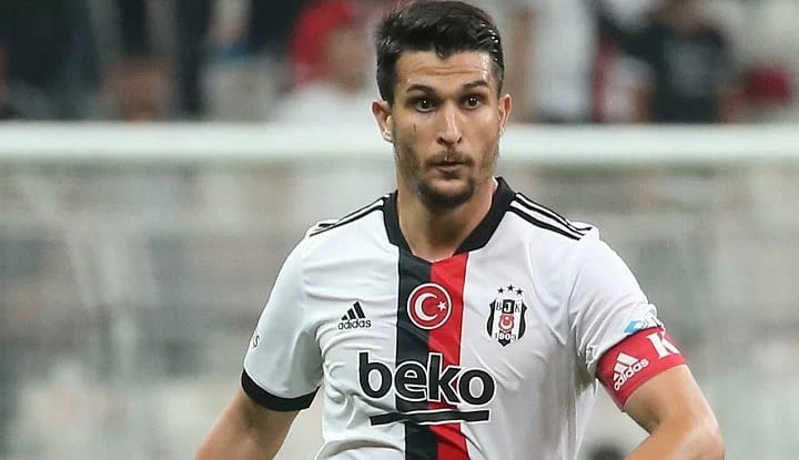 Necip Uysal'da sıkıntı yok!