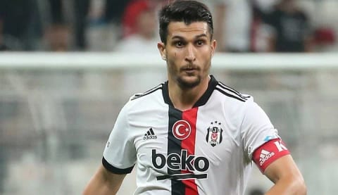 Necip Uysal'da sıkıntı yok!