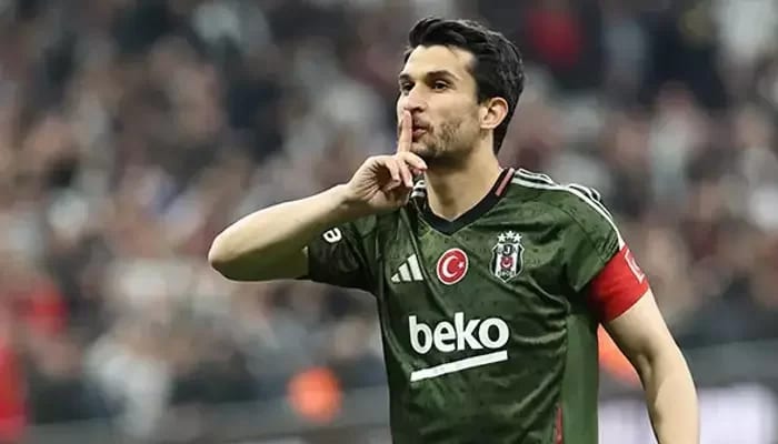 Necip Uysal’dan son dakika açıklama! “Futbolu Beşiktaş formasıyla bırakacağım”
