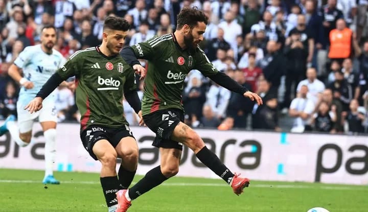 Nihat Kahveci'den açıklamalar! "Rafa sezonun en iyisi"