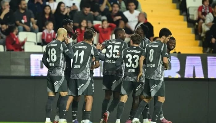 Nihat Kahveci'den Beşiktaş değerlendirmesi!