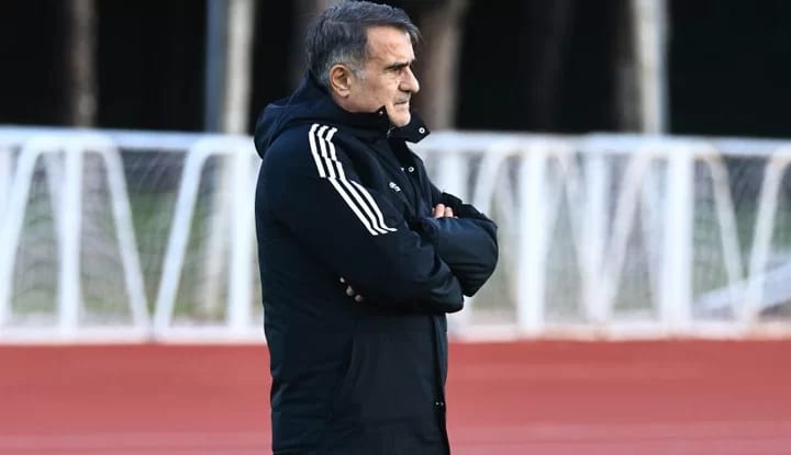 O yıldız Beşiktaş'tan teklif bekliyor!