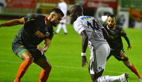 "Orası için biçilmiş kaftan, niye yedek arkadaş?"
