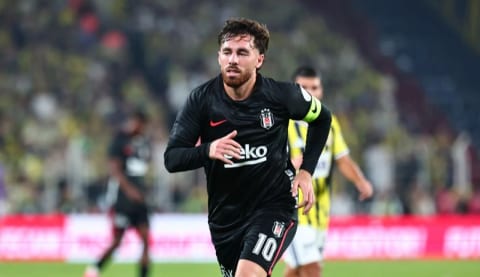 Orkun Kökçü'den flaş açıklamalar! "Vlahovic bizimle olduğu için mutluyuz"