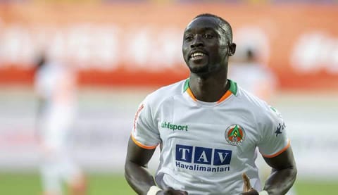 Papis Cisse, Beşiktaş'ı takibe aldı!