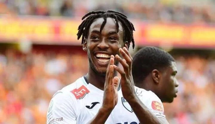 Papiss Cisse'yi askıya alan Beşiktaş, Kadewere'ye yöneldi!