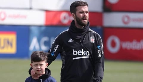 Pjanic üzgünlüğünü duyurdu! “Beşiktaş taraftarına…”
