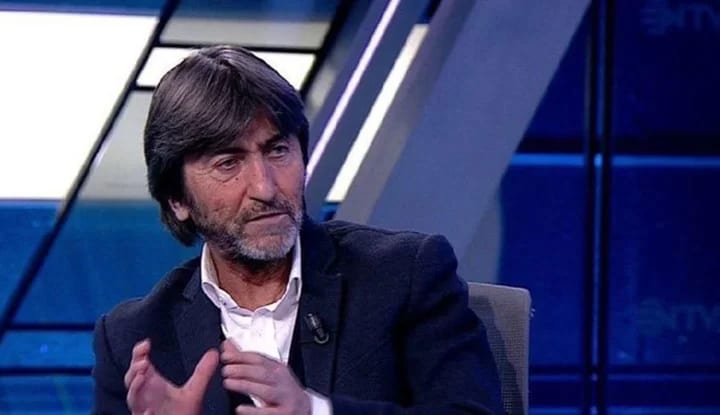 Rıdvan Dilmen'den Beşiktaşlı yıldıza eleştiri! "Futbolla alakası yok"