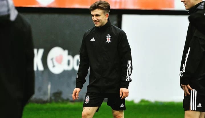 Rıdvan Yılmaz'ın Eintracht Frankfurt'a transferi iptal oldu!