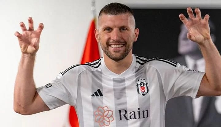 Rıza Çalımbay, Rebic ile görüştü!
