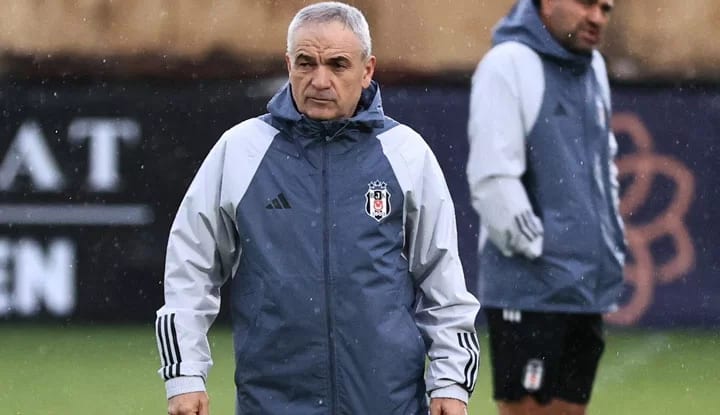 Rıza Çalımbay'dan açıklamalar! "Eksiğimiz olsa da biz Beşiktaş'ız"
